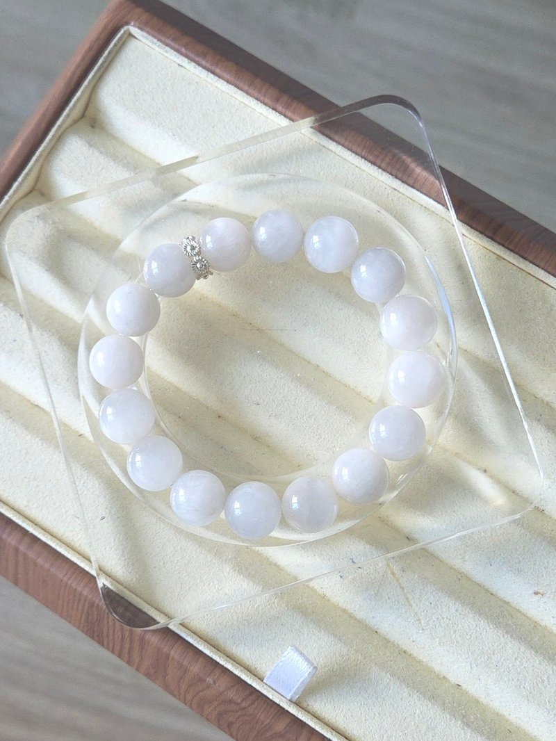 微猫眼玉白兔毛 彩兔毛11MM水晶手链手串 - 手链/手环 - 水晶 白色