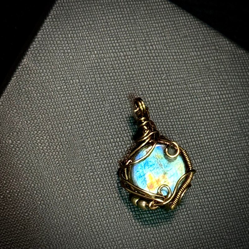 【Remnant of the Stars】 金属编织 拉长石项链 - 项链 - 水晶 蓝色