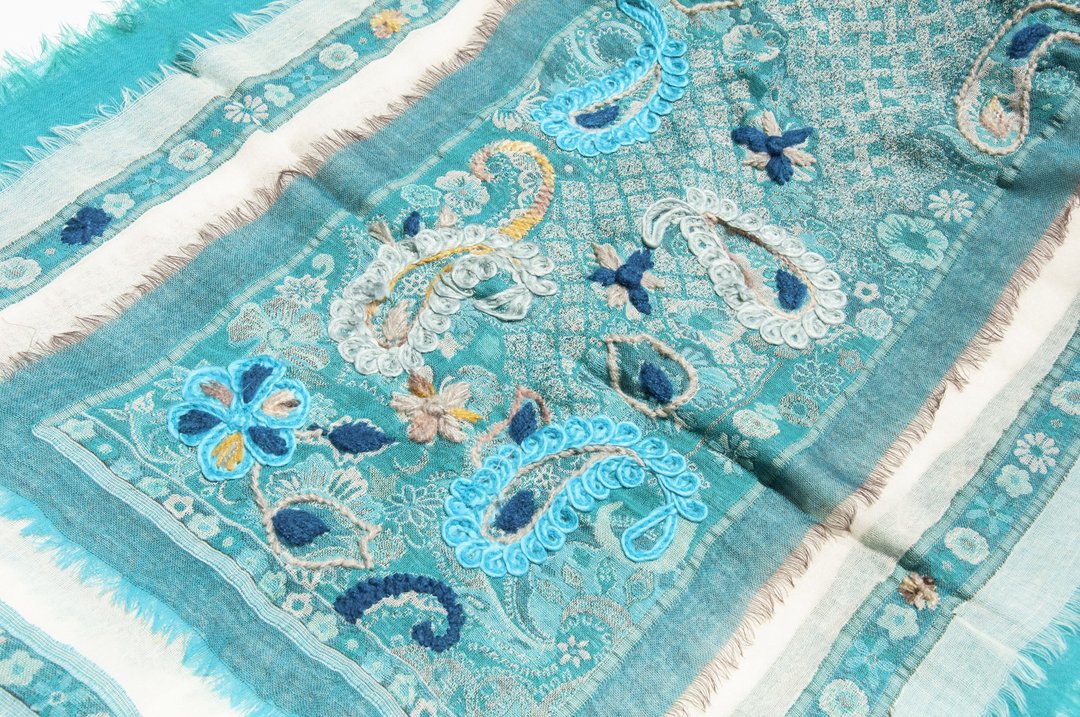 喀什米尔Cashmere/水煮羊毛披肩/针织围巾/刺绣围巾/羊绒披巾-花 - 围巾/披肩 - 羊毛 蓝色