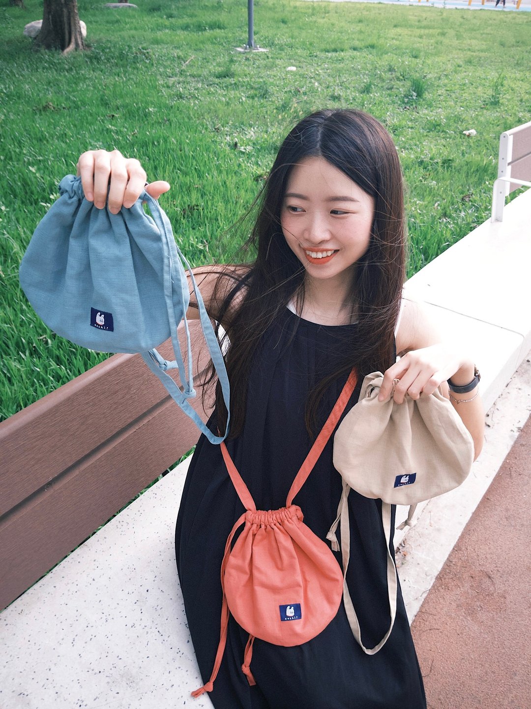 有喜狗狗束口小包 随身包 斜背包 束口袋 共6色 - 束口袋双肩包 - 棉 