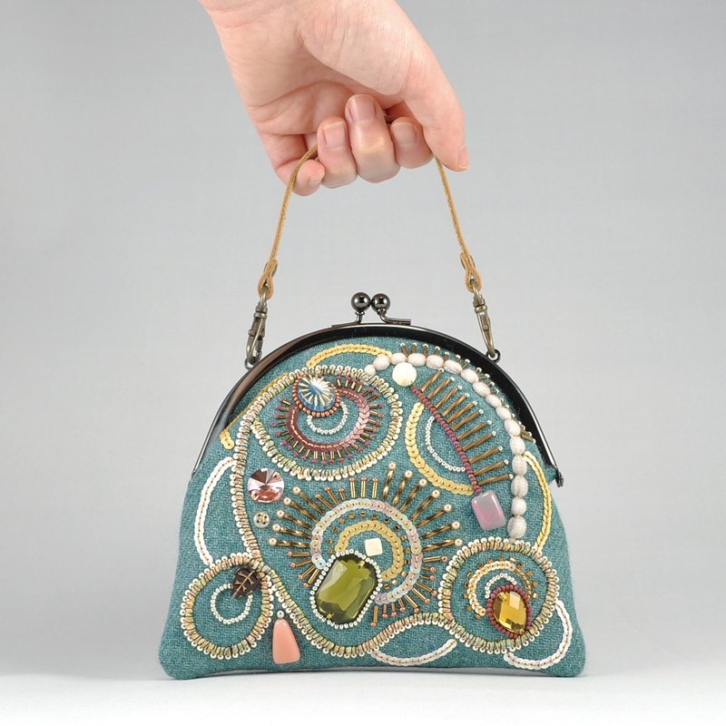 Handheld pouch with sparkle 1 - 化妆包/杂物包 - 塑料 绿色