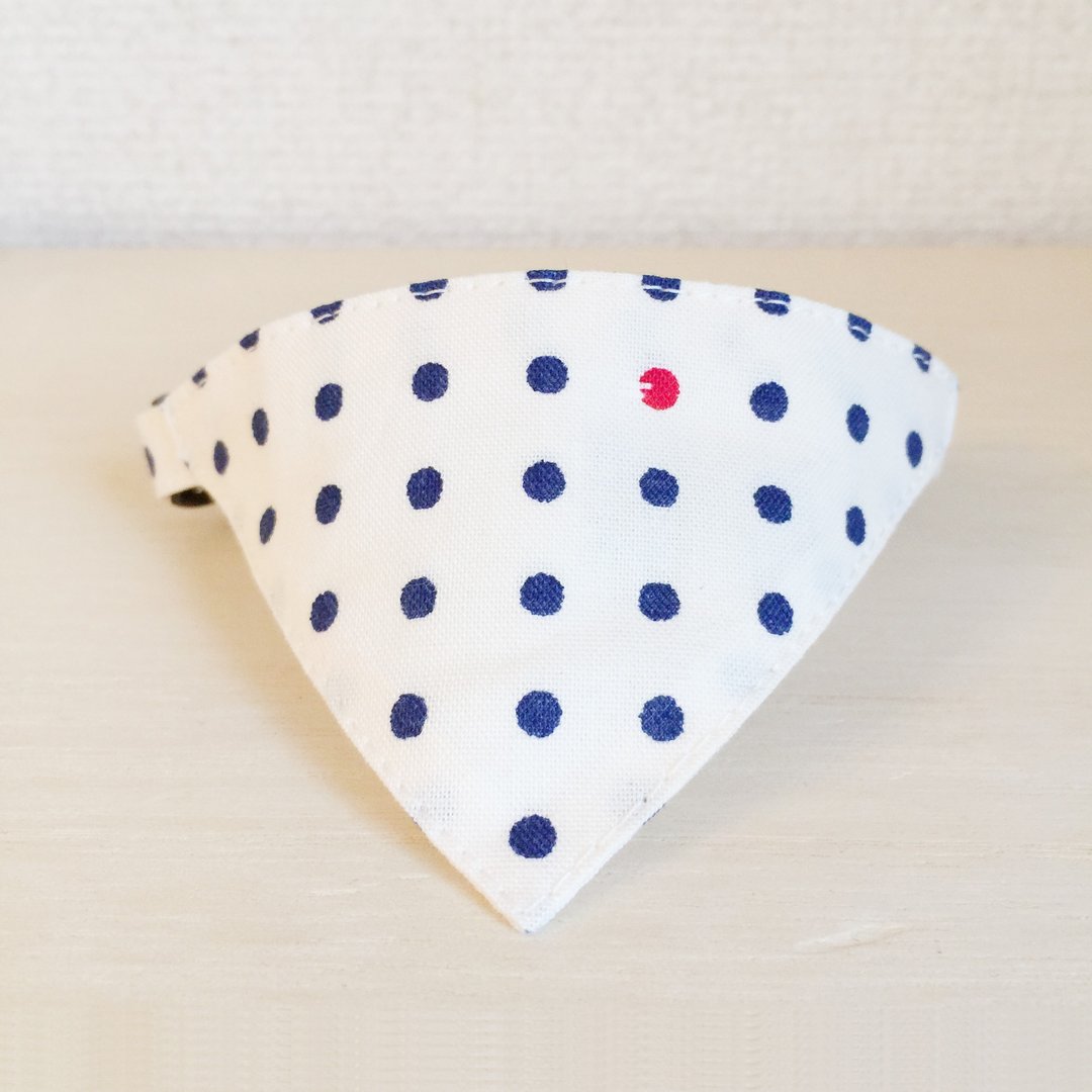 Dot Hinomaru Pattern Cat Bandana Collar Safety Buckle Safety Collar - 项圈/牵绳 - 棉 白色