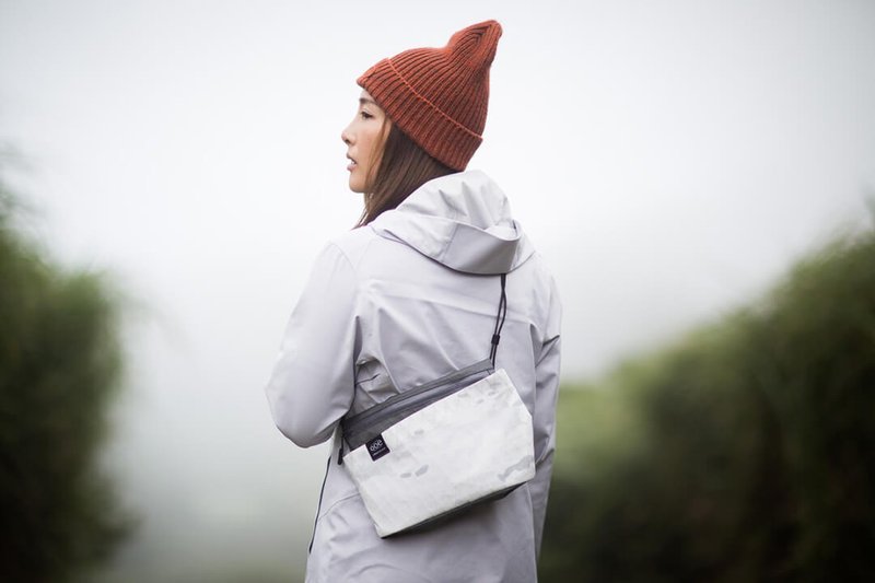 斜杠包 Slash Bag 雪地迷彩 - 简约轻量化登山/旅行包 - 侧背包/斜挎包 - 尼龙 白色