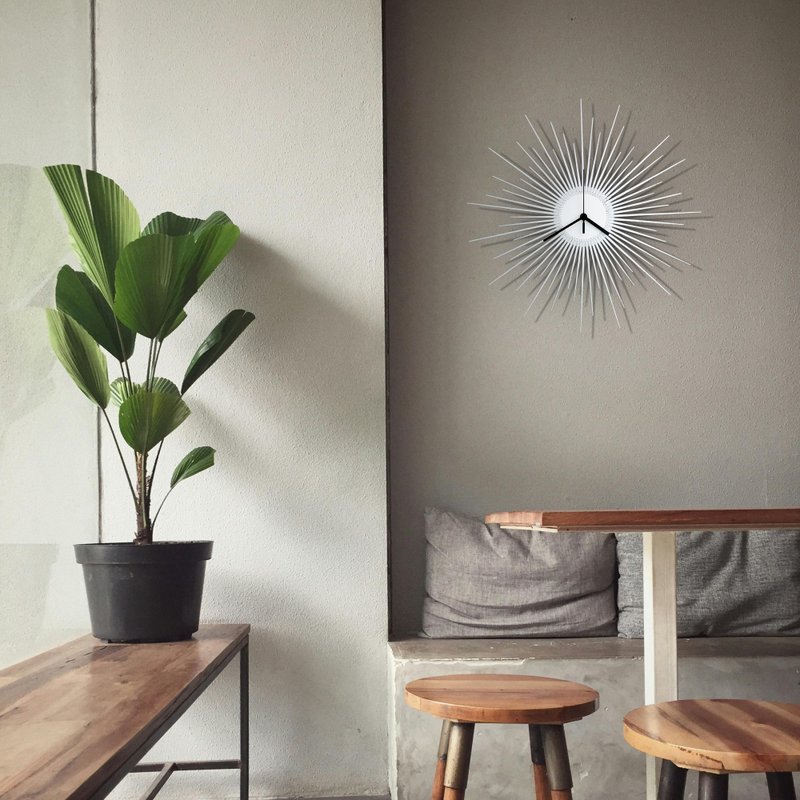 装饰艺术银色挂钟现代优雅的墙壁装饰 - Big Bang银色 - 墙贴/壁贴 - 木头 银色