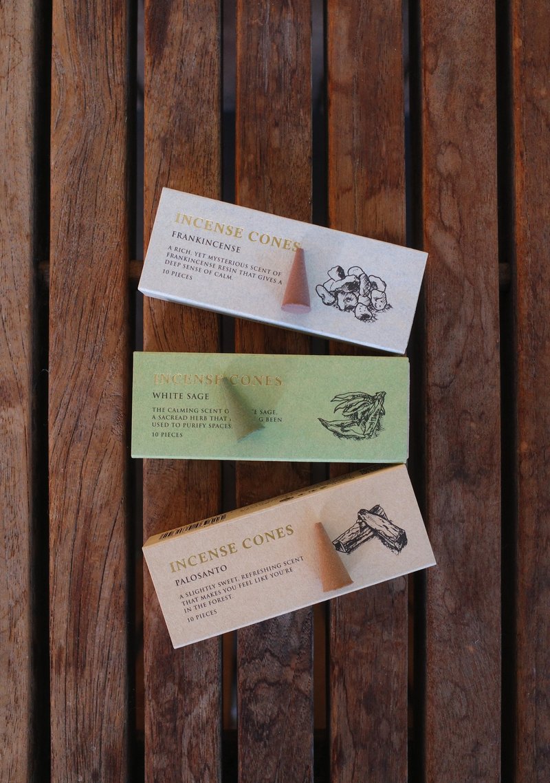 日本香彩堂 - 白鼠尾草/乳香/圣木 塔香/香椎 10 入 - 共 3 款 - 香薰/精油/线香 - 其他材质 多色