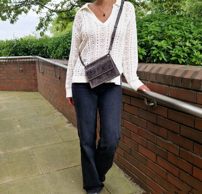 皮革小号灰色单肩包、斜挎手机包、手工礼物 - 其他 - 真皮 黑色