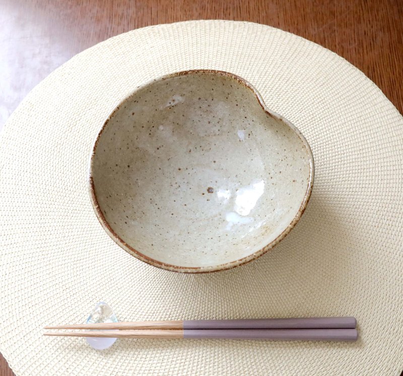 稻草白釉叶形钵 (加大尺寸) - 碗 - 陶 卡其色