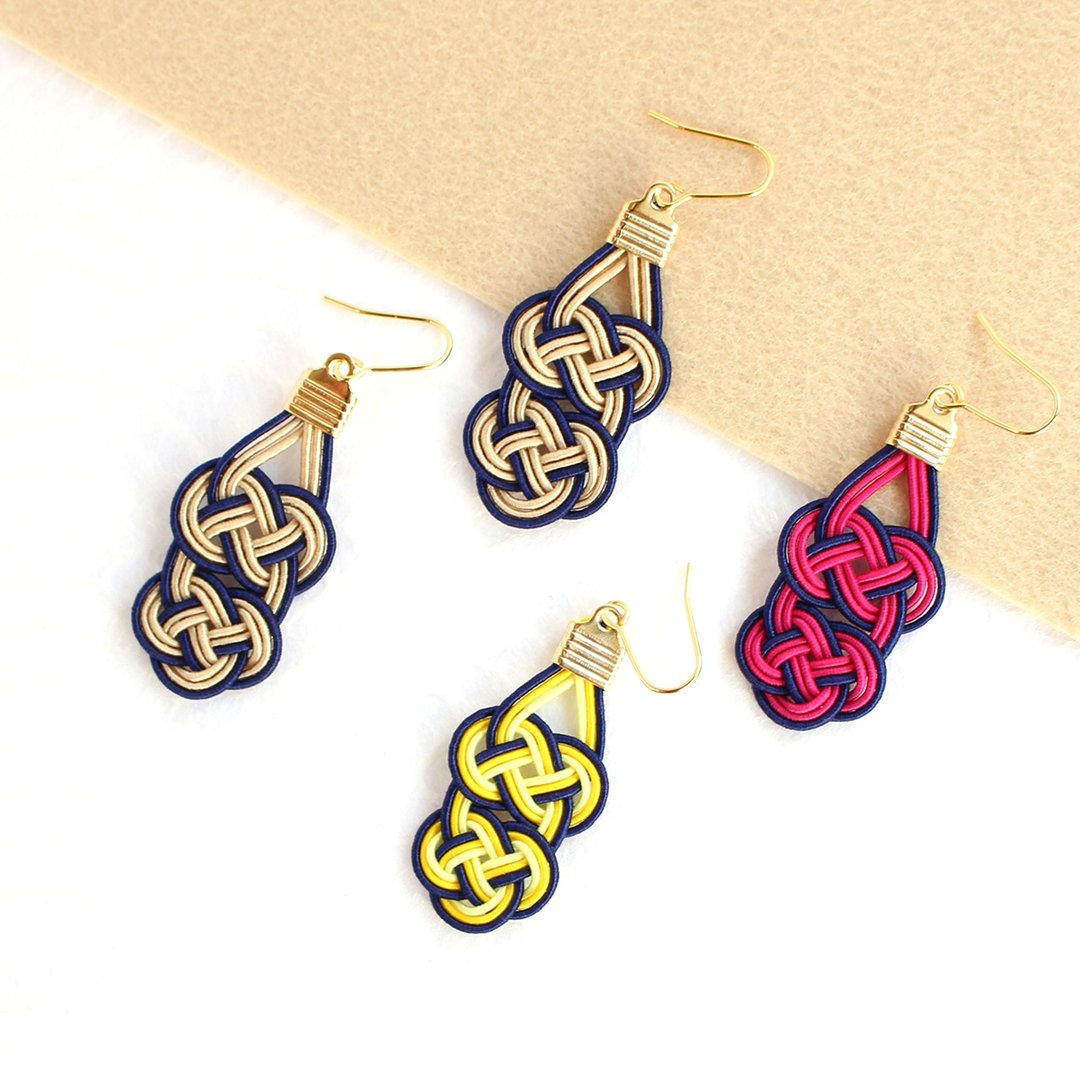japanese style pierce earring / mizuhiki / japan / accessory / compact / simple - 耳环/耳夹 - 丝．绢 卡其色