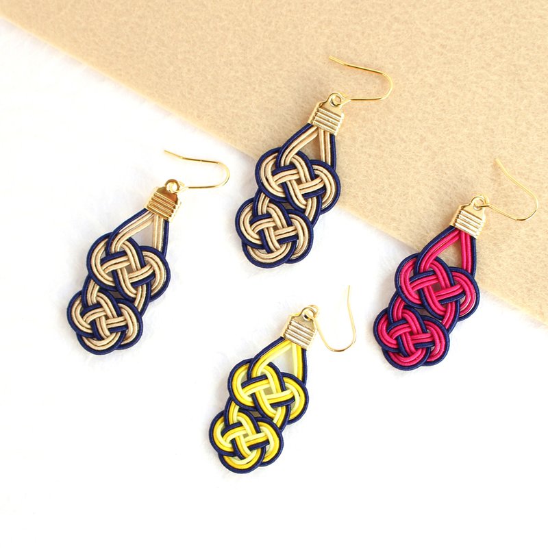 japanese style pierce earring / mizuhiki / japan / accessory / compact / simple - 耳环/耳夹 - 丝．绢 卡其色