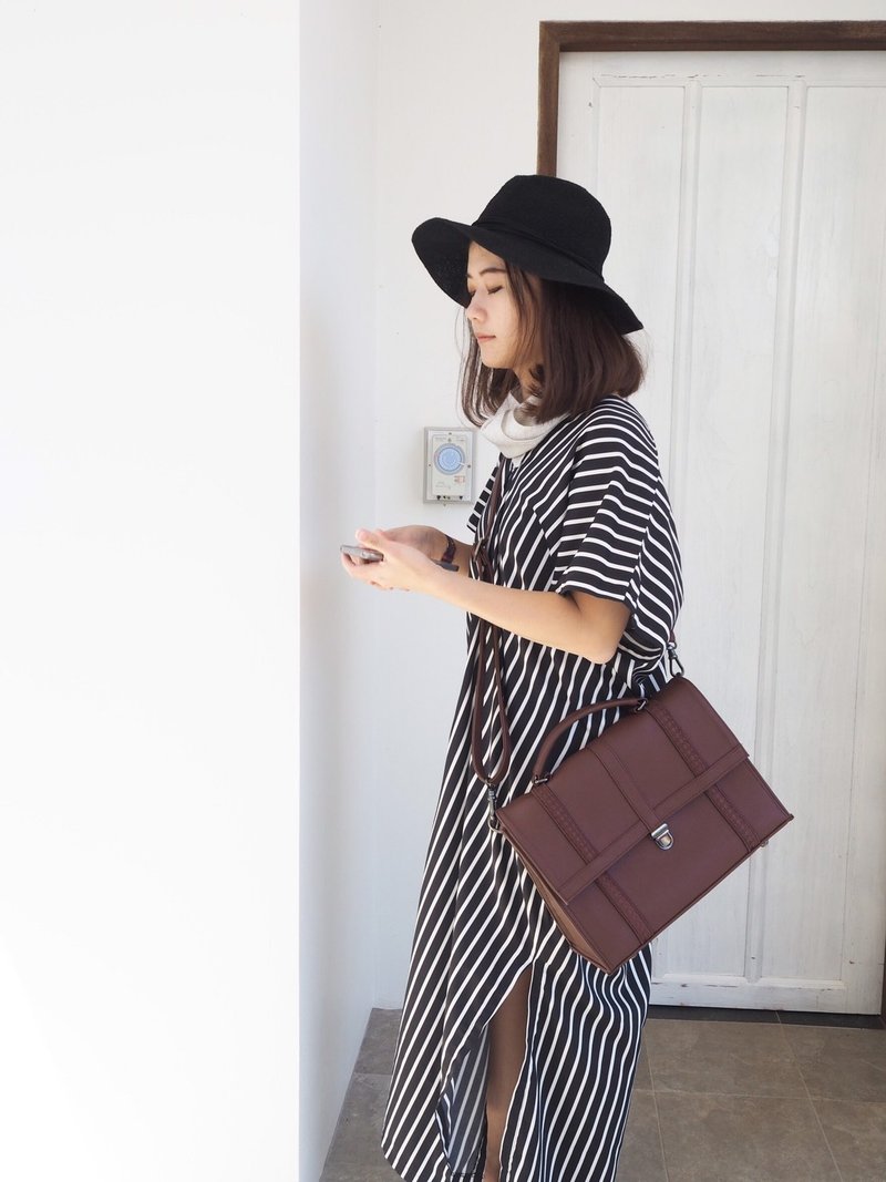 Burgundy Cover Bag (L) - 侧背包/斜挎包 - 真皮 红色