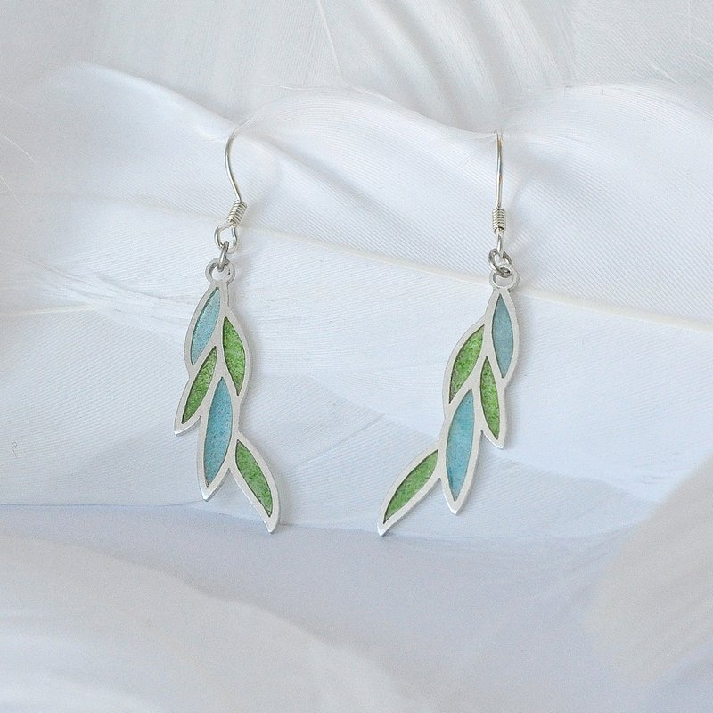 柳色新 / 925純銀空窗琺瑯耳飾-給她的禮物 - 耳环/耳夹 - 珐琅 绿色