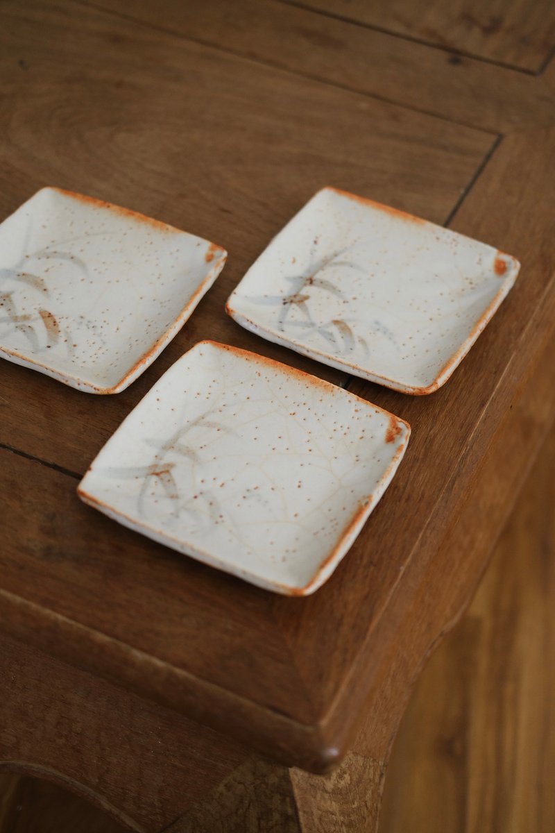 早期/古物选品 日本 不规则 侘寂风 手绘 小方盘 点心盘 3件套 - 盘子/餐盘/盘架 - 陶 卡其色