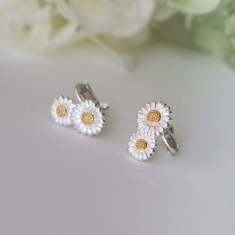 Two-wheeled daisy Clip-On one ear - 耳环/耳夹 - 纯银 金色