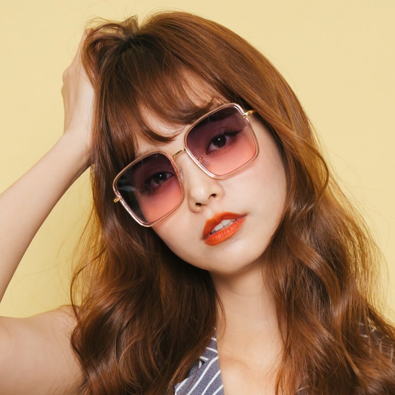 【福利品】浪漫樱花粉海水渐层墨镜│UV400太阳眼镜│请详阅叙述 - 墨镜 - 塑料 粉红色