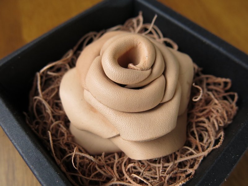 不凋皮玫瑰 原色植鞣牛皮.手工制作【Jane One Piece】 - 其他 - 真皮 咖啡色