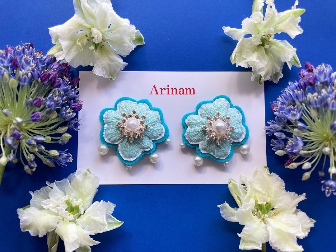 绣线饰品 耳夹 or 耳针 - Frill - Aqua blue × turquoise blue - 耳环/耳夹 - 绣线 蓝色