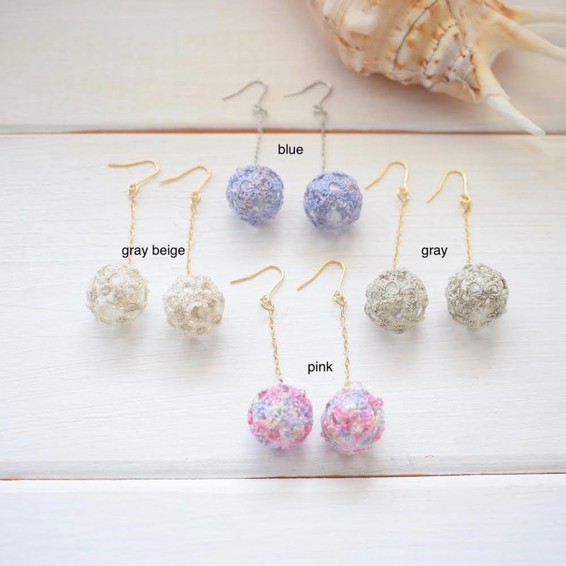 Flower glass ball - 耳环/耳夹 - 丝．绢 卡其色