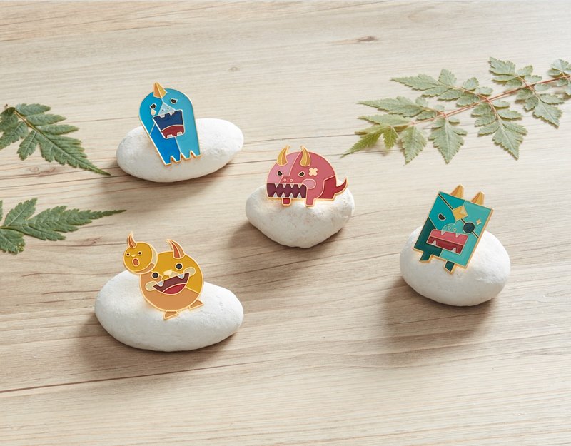 N.Y.MONSTER 新年兽金属胸章 (单入) - 徽章/别针 - 其他金属 多色