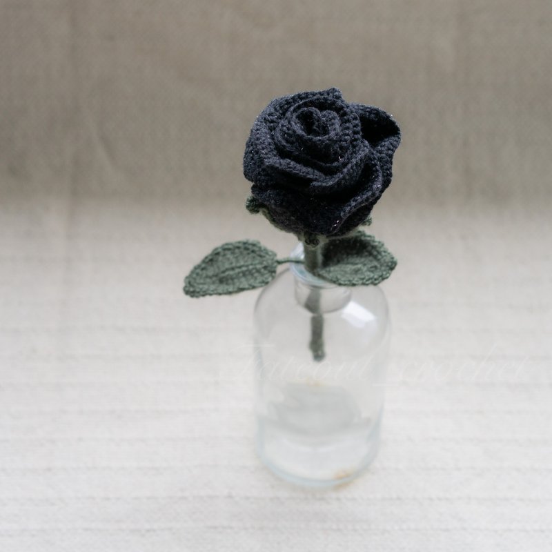 金属黑玫瑰不含花瓶 纯手工 编织花 玫瑰花 摆设 家居 不凋谢 - 摆饰 - 棉．麻 黑色