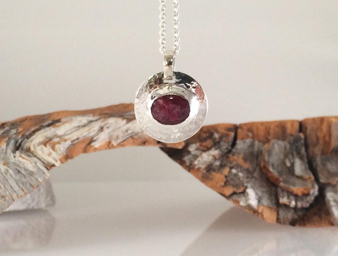 Natural Ruby SV Pendant with chain - 项链 - 其他金属 