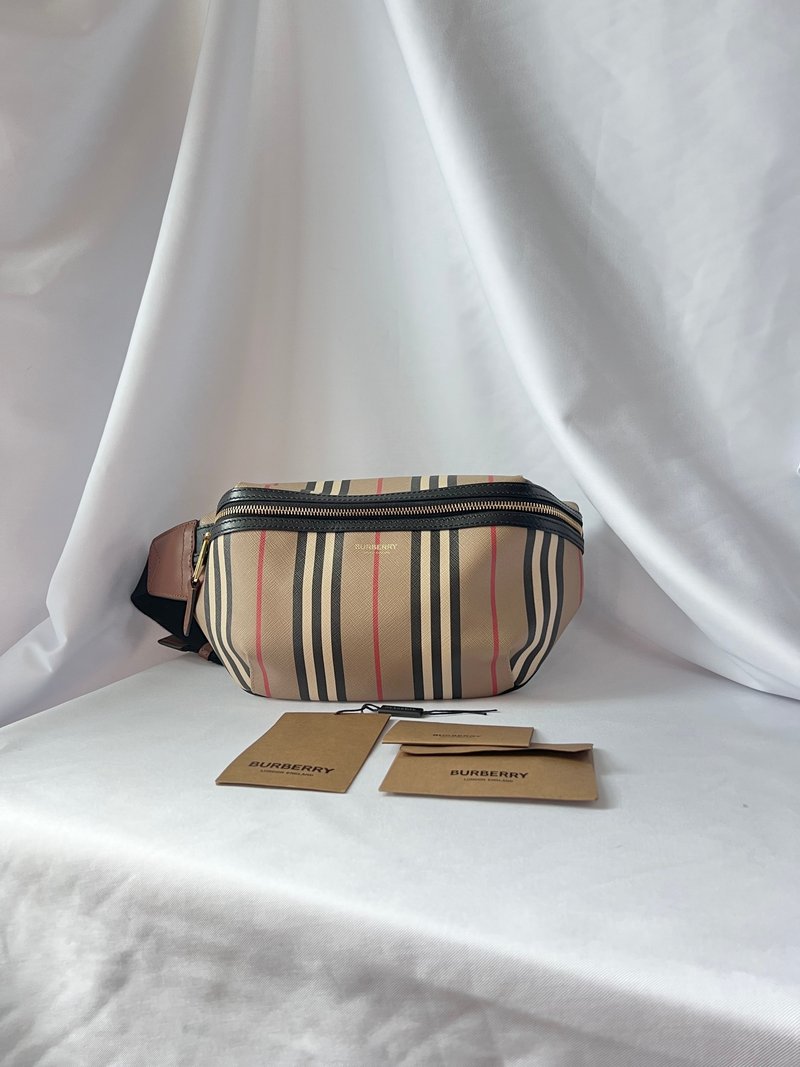 BURBERRY waist bag 直条腰包 侧肩包 斜孭袋 日本中古vintage - 侧背包/斜挎包 - 真皮 咖啡色
