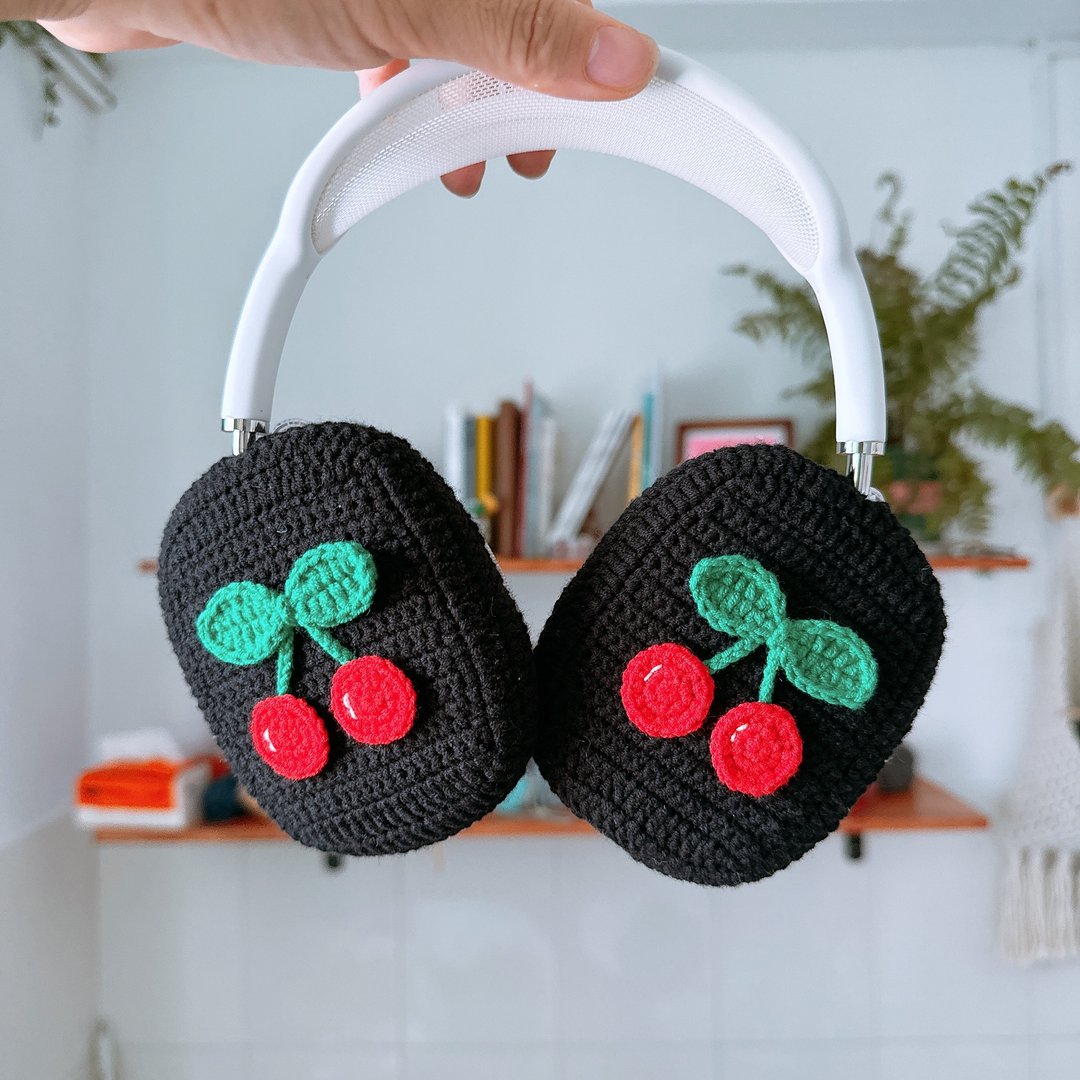 原创设计黑底樱桃 AirPod Max 保护套 索尼 XM5 头戴式耳机保护套 - 耳机 - 其他材质 