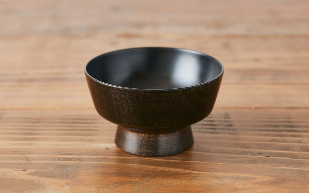Rice Bowl Turned on a Potter's Wheel Mizumezakura Black Lacquer - 碗 - 木头 黑色