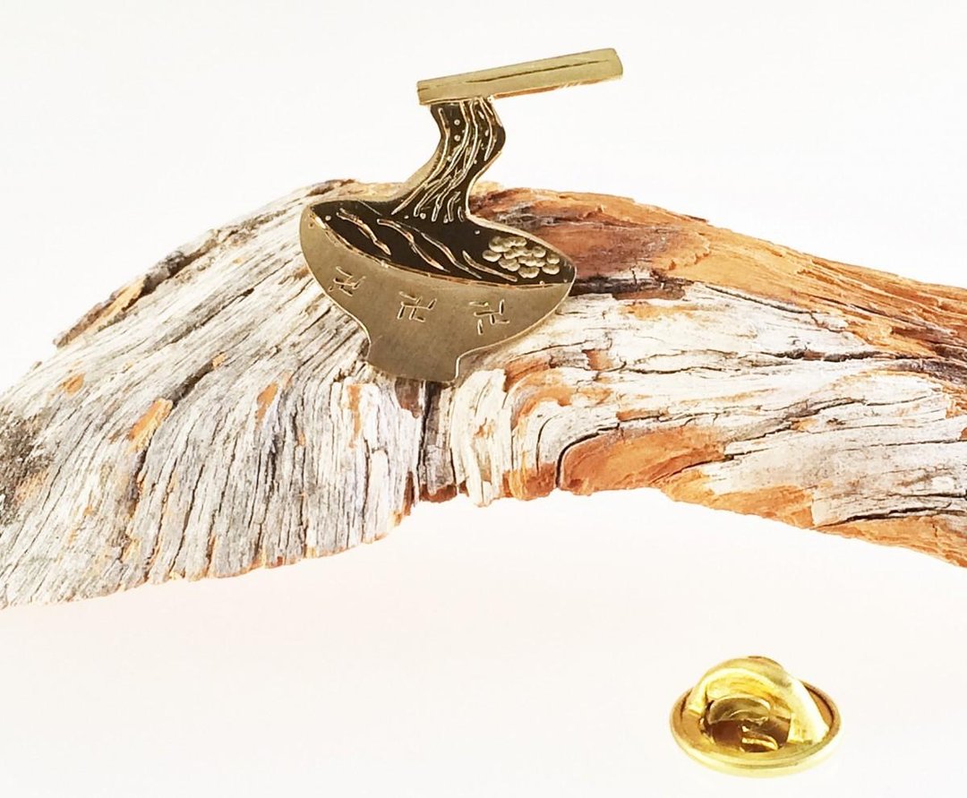 Ramen 卍 Brass Pin Badge No.2 - 胸针 - 其他金属 
