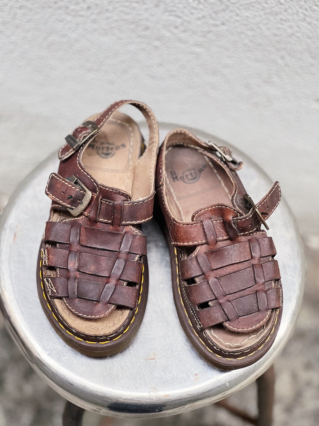 Dr. Martens 深咖褐色编织 真皮牛皮革 厚底编织凉鞋靴马汀鞋马丁 - 男女凉鞋 - 真皮 咖啡色