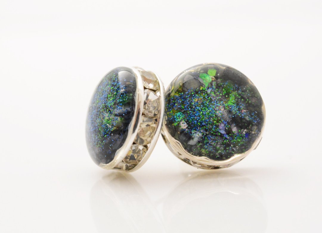 Aurora earrings - 耳环/耳夹 - 其他材质 绿色