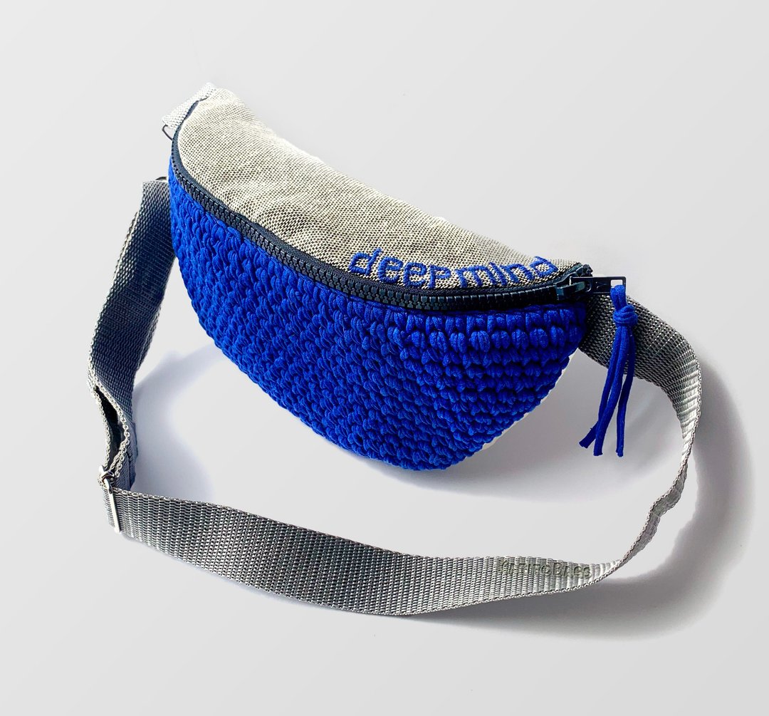 腰包 钩编腰包 刺绣 Blue fanny pack Crocheted belt bag Embroidered waist bag Belt bag - 侧背包/斜挎包 - 棉 蓝色