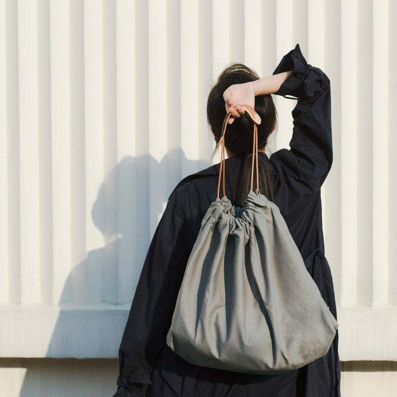 超輕帆布側背包-豆綠 可摺疊環保購物袋 簡約束口包肩背包單肩包 - 侧背包/斜挎包 - 棉．麻 绿色