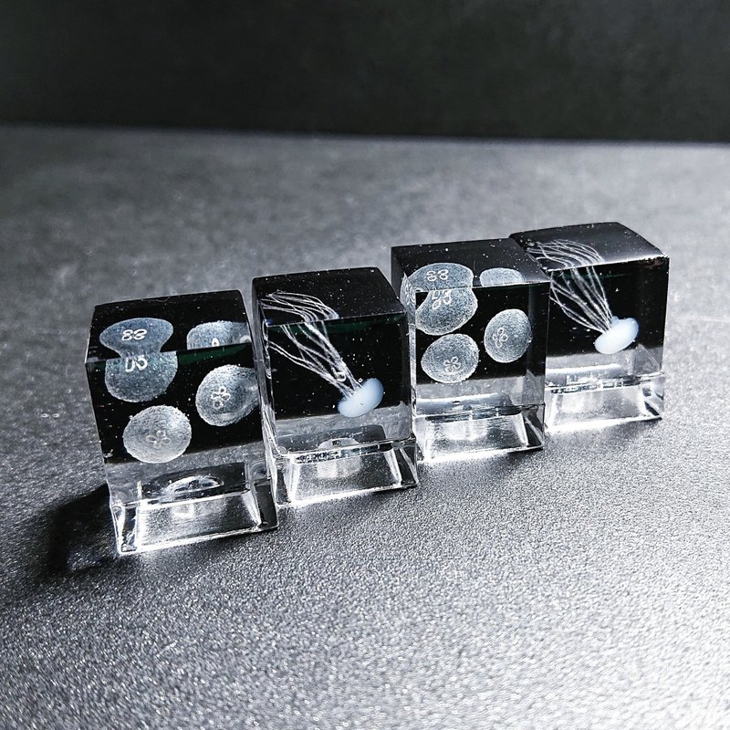 夜间水母缸键帽（3只动物）/1个 - 电脑配件 - 树脂 黑色