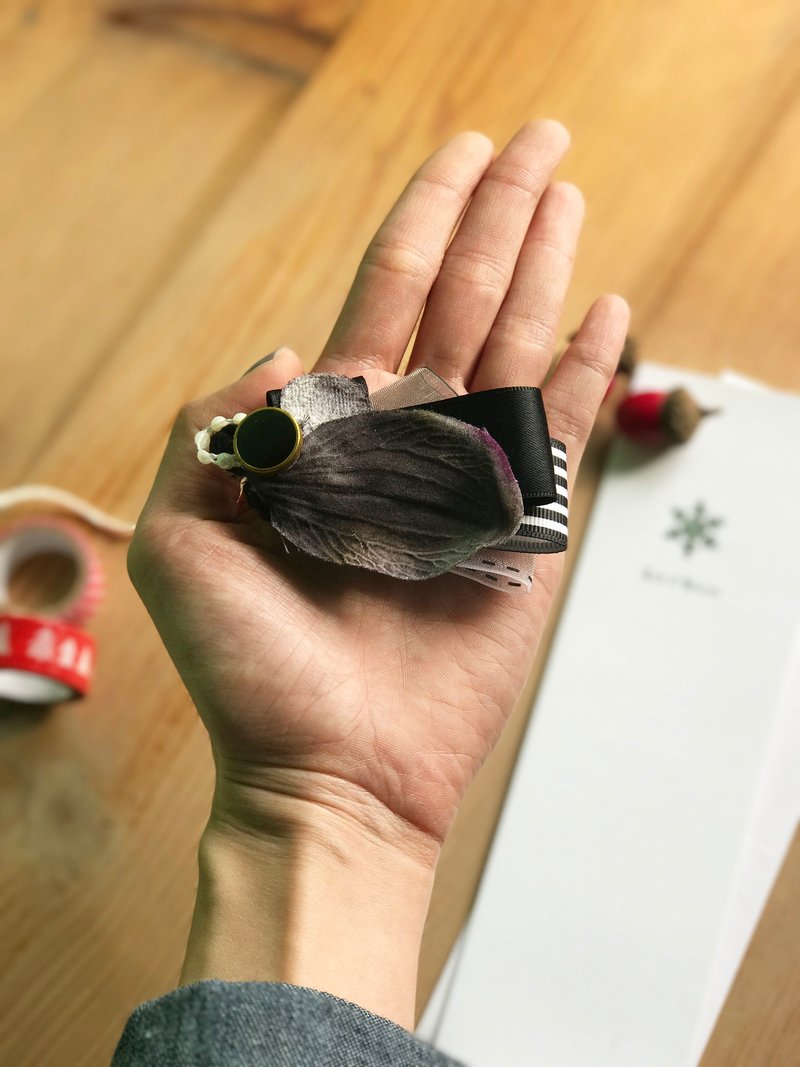 Break and Holiday 。个性系手工花。发饰。黑白色 - 发饰 - 其他材质 黑色