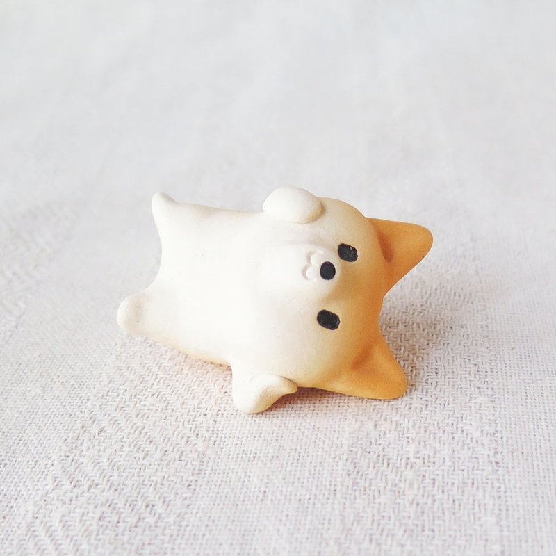 Very small shiba inu sleeping sideway - 摆饰 - 陶 橘色