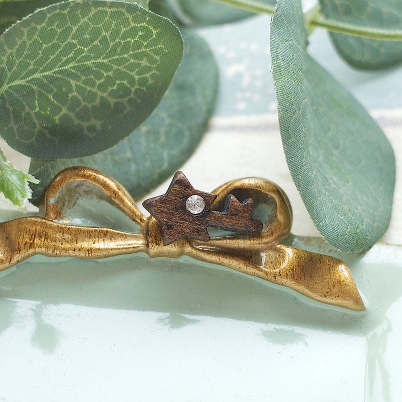 原木手工耳环 星形锁钥 纯银耳针 单只 礼物订制 - 耳环/耳夹 - 木头 咖啡色