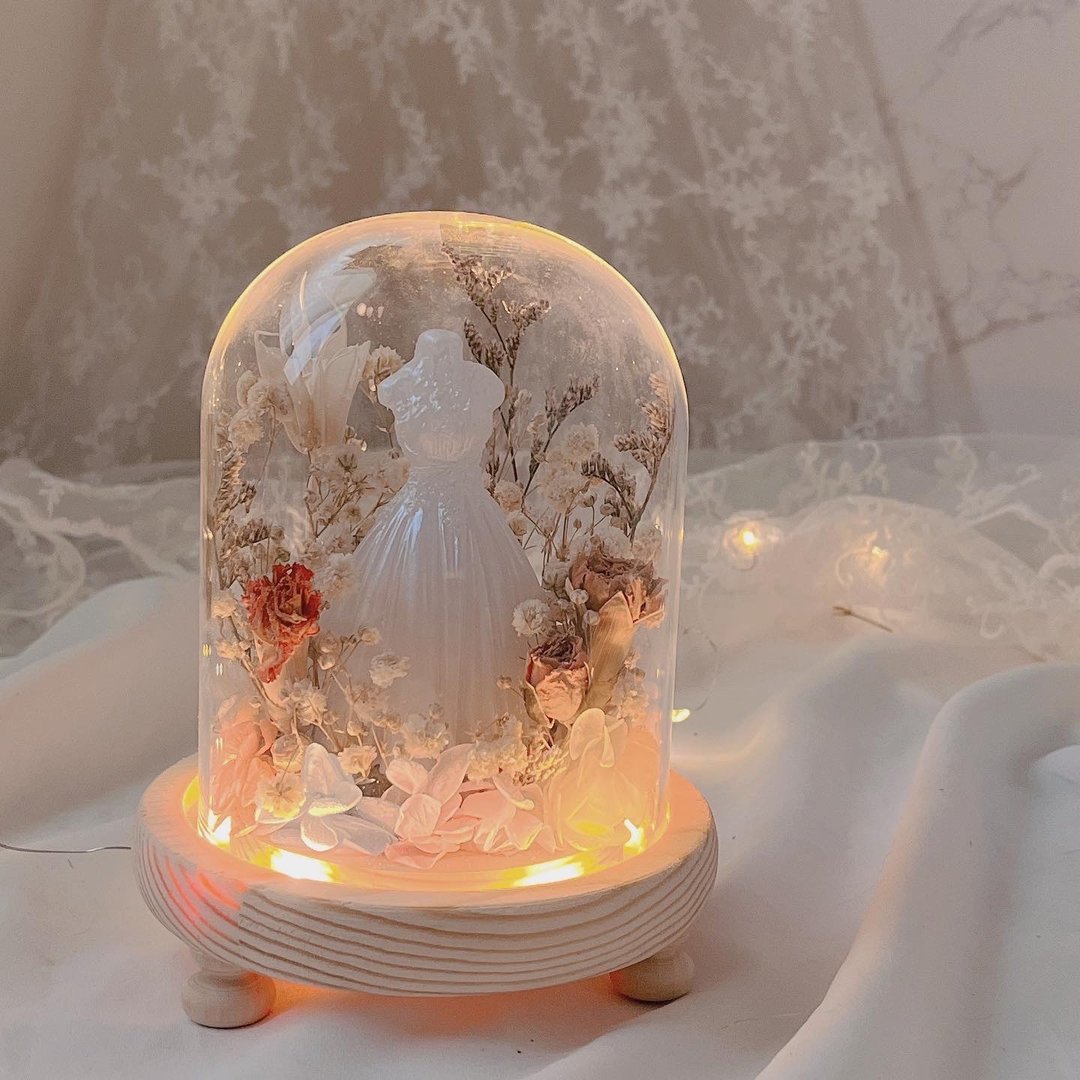 精灵祝福婚纱永生花玻璃罩 玻璃球 结婚礼物 永生花 永生花 - 干燥花/捧花 - 植物．花 多色