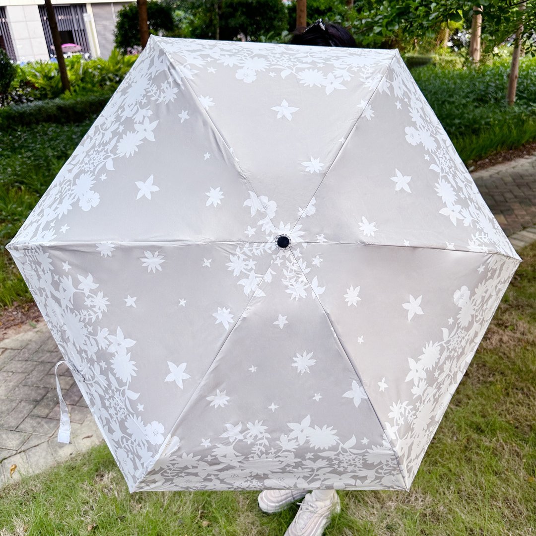 手提包五折伞  晴雨两用  迷你口袋伞   黑胶防紫外线  轻便防晒 - 雨伞/雨衣 - 其他人造纤维 