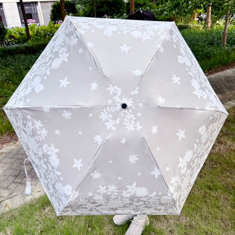 手提包五折伞  晴雨两用  迷你口袋伞   黑胶防紫外线  轻便防晒 - 雨伞/雨衣 - 其他人造纤维 
