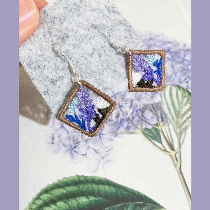 紫罗兰 雏菊 手工钩织刺绣耳环 - 耳环/耳夹 - 绣线 