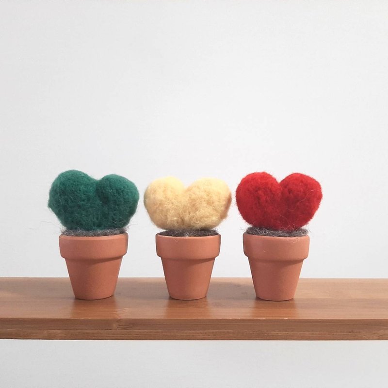 |羊毛毡材料包| 爱心盆栽 | 附教学影片 001 - 编织/刺绣/羊毛毡/裁缝 - 羊毛 