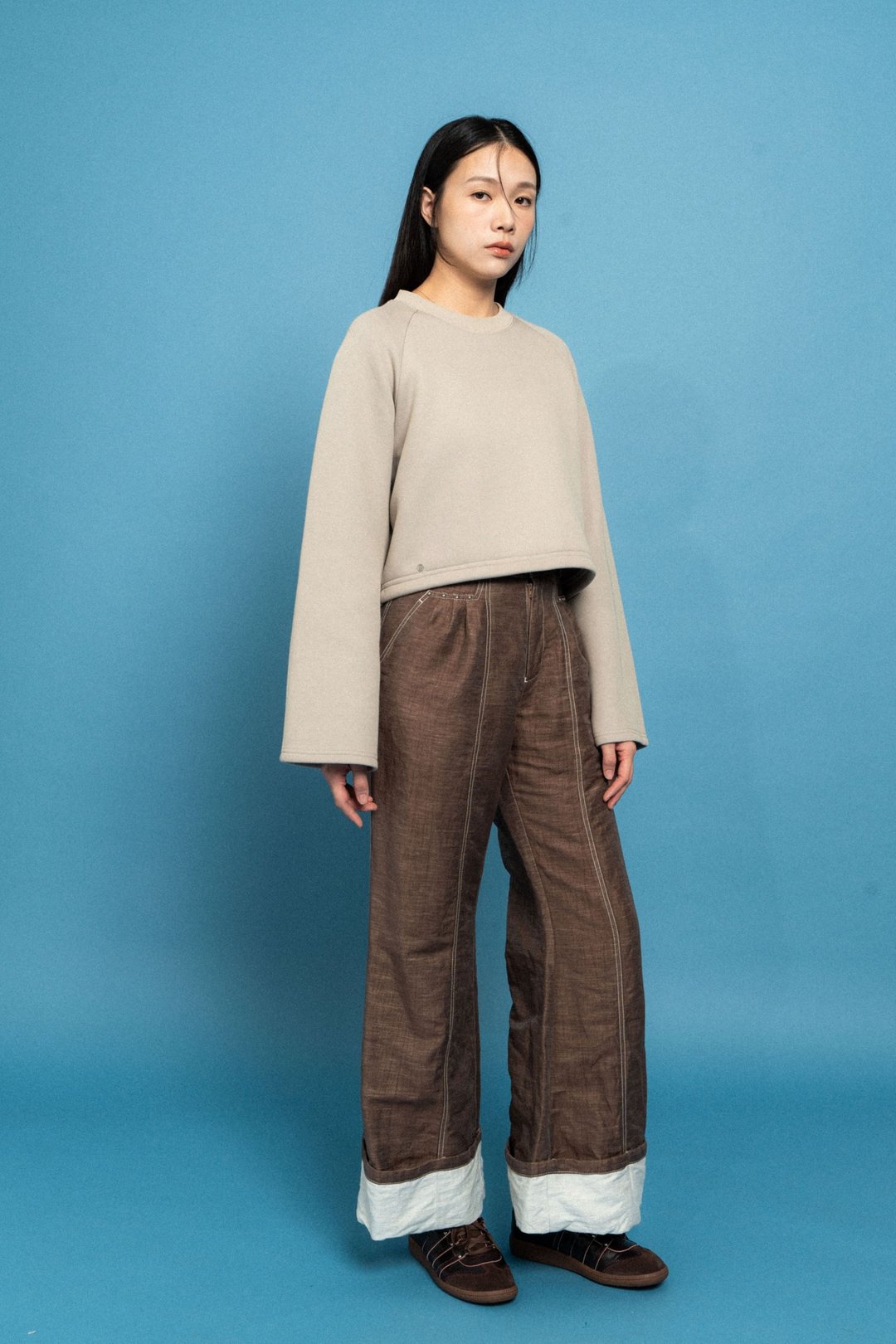 奶油色短版卫衣 Cream Sleeve Crop Sweatshirt - 女装上衣 - 棉 卡其色