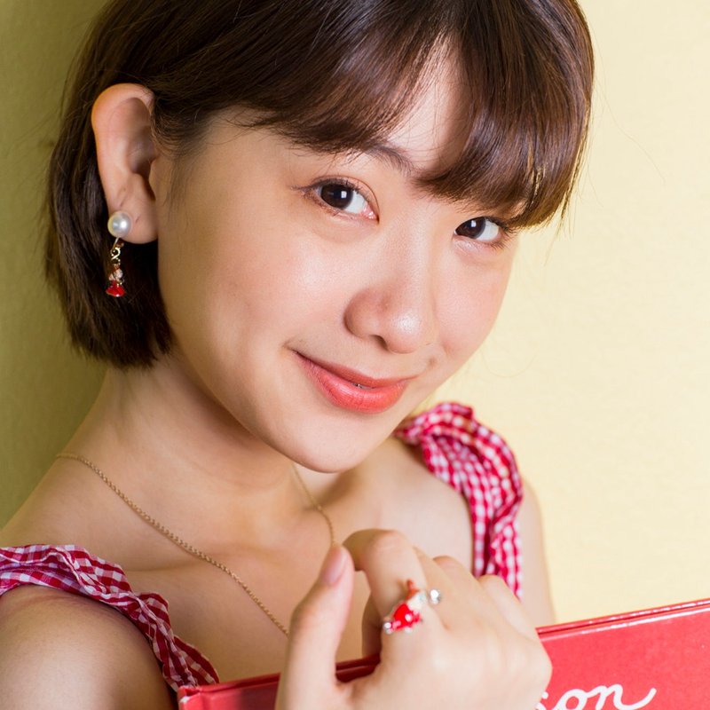 Clip on Hanging Earring - Little My - 耳环/耳夹 - 其他金属 红色