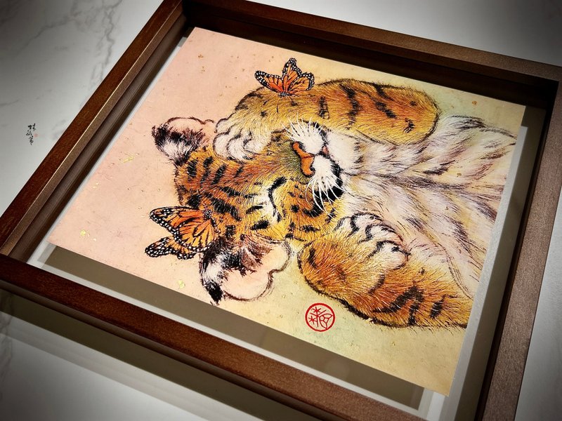 林函苇 耄耋图-小虎与虎斑蝶 限量艺术微喷与手染画框 - 海报/装饰画/版画 - 纸 咖啡色