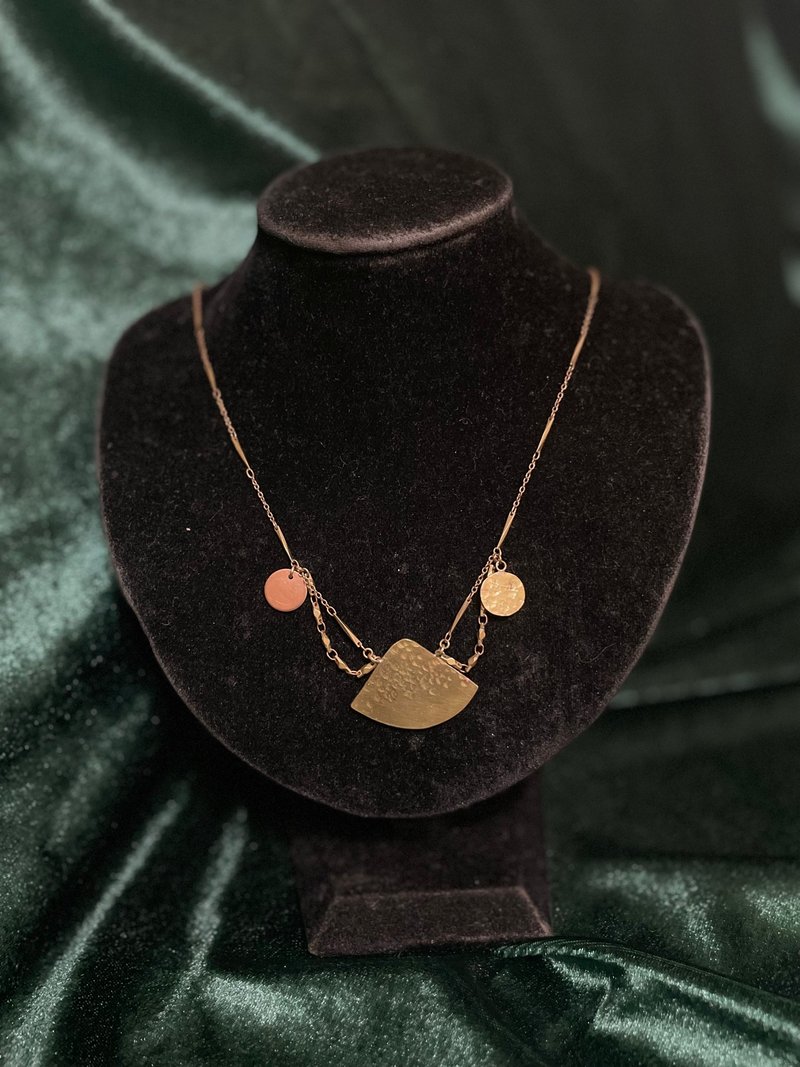 日月山脉 伴你左右 - 项链 - 铜/黄铜 金色
