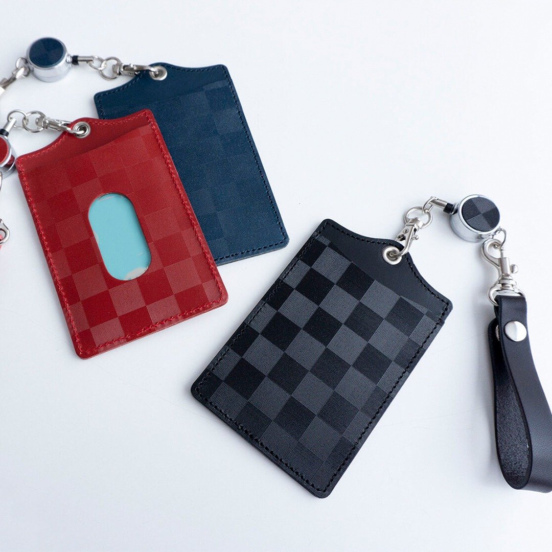 Pass Case with Reel [Italian Leather - Checkered -] Genuine Leather Regular Card Case Simple HH23K - 证件套/卡套 - 真皮 黑色
