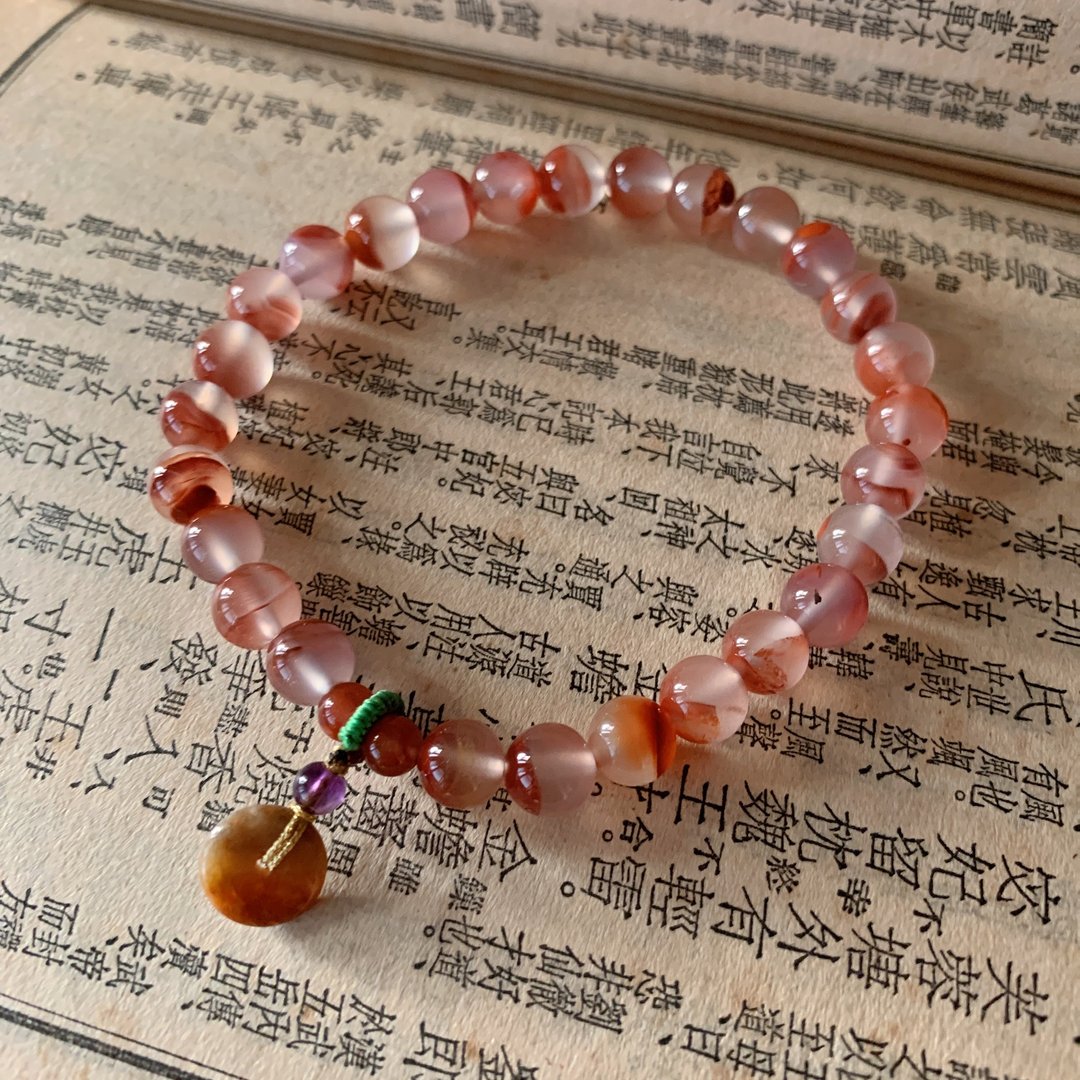 胭脂与鲤。天然南红一线冰飘玛瑙手链 翡翠小平安扣编织吊坠6.8mm - 手链/手环 - 玉石 红色