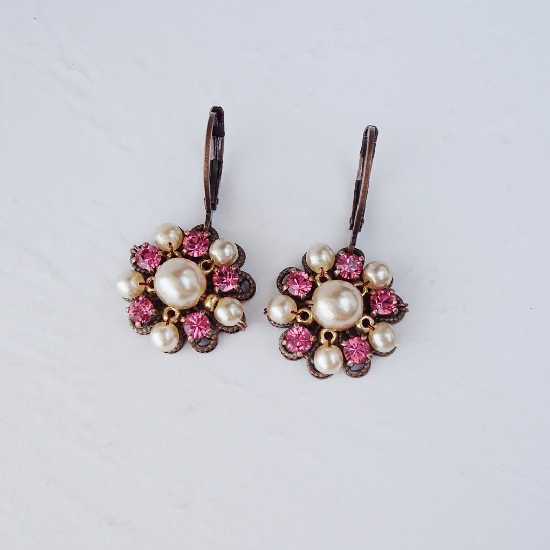 Pink Rhinestone Dangle Earrings with Pearls - Jewelry by mdmButiik - 耳环/耳夹 - 其他金属 粉红色