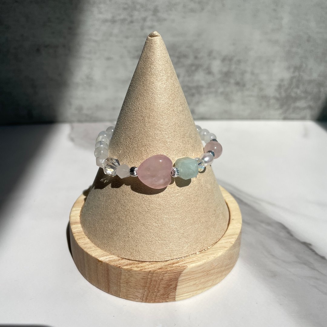 【爱情 人缘 个人魅力】 粉晶 摩根石 白晶 月亮石 水晶手链 - 手链/手环 - 水晶 