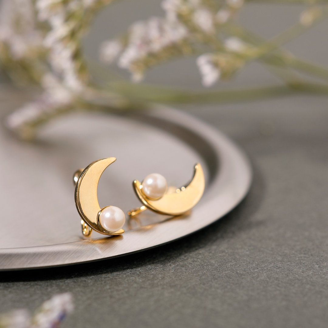 【Pinkoi 限定商品】luna Loop-Fit 无痛耳夹 ( 金色 ) ∣ 月亮 - 耳环/耳夹 - 其他金属 金色